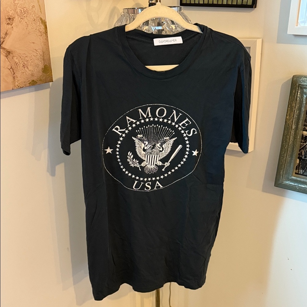 Daydreamer t shirt. Small